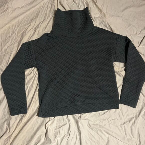 New Balance NB Heat Loft Funnel Neck quilted top in Nettle Green oversized XS - Picture 2 of 12